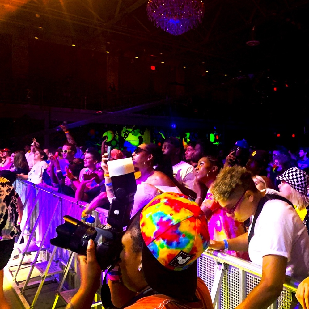 Meet your Posher, Joy